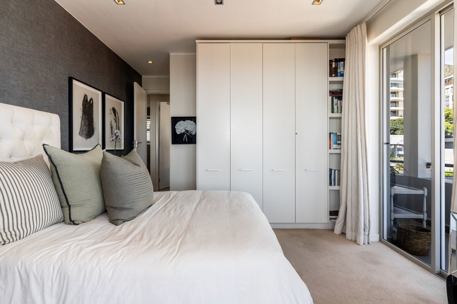 2 Bedroom Property for Sale in Sea Point Western Cape